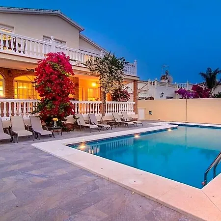 Hotel Heated Pool Directly On The 3*